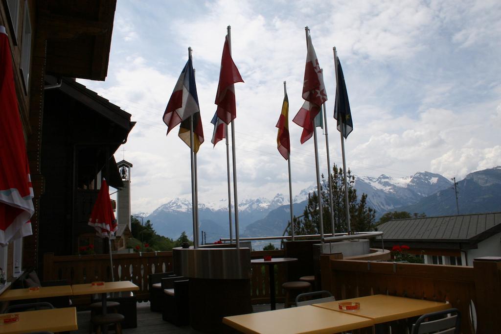 B&B Cafe De La Poste Agettes Exterior photo