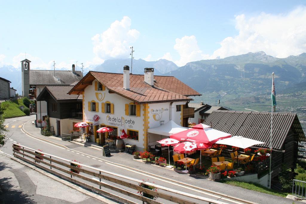 B&B Cafe De La Poste Agettes Exterior photo