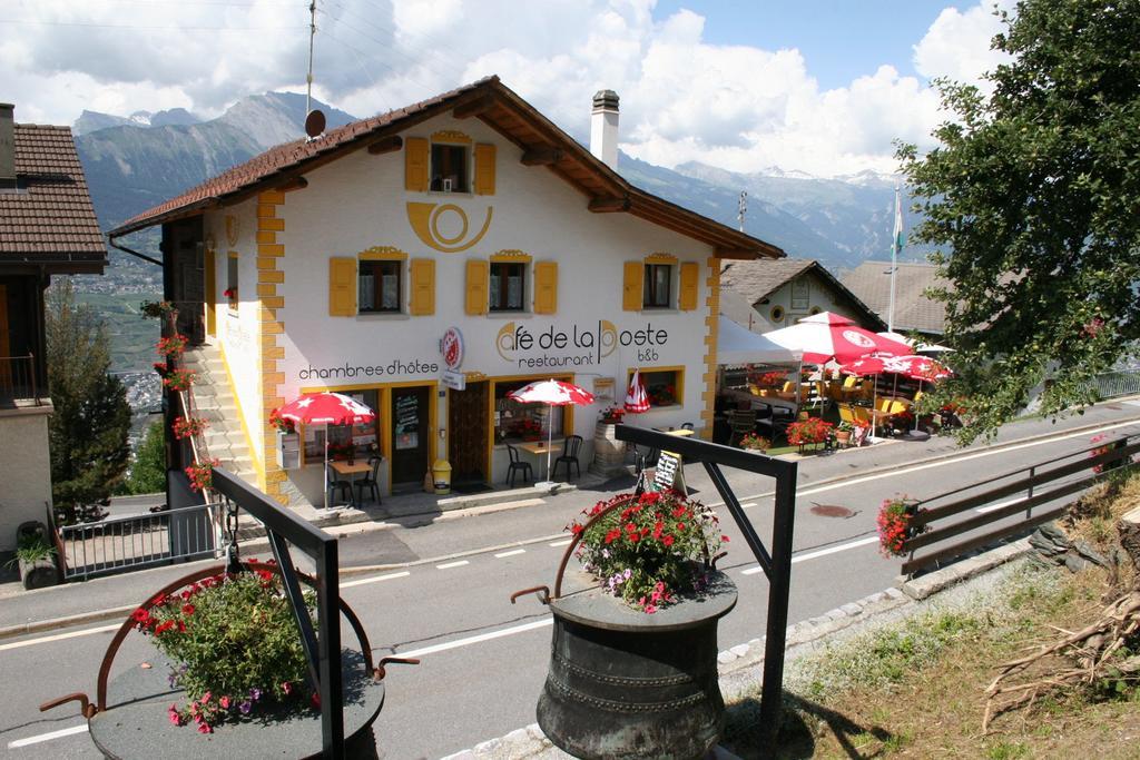 B&B Cafe De La Poste Agettes Exterior photo