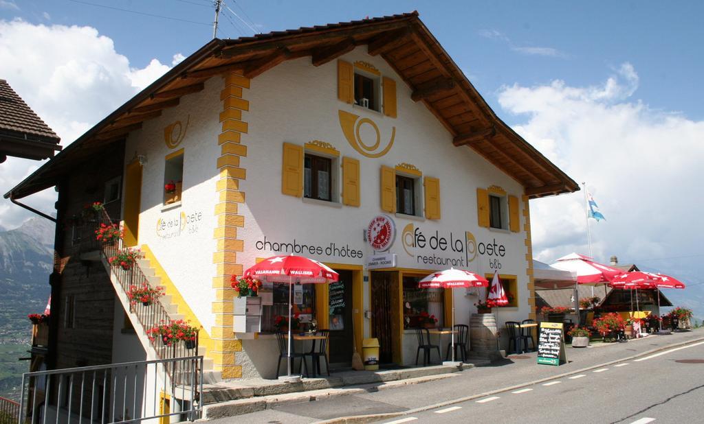 B&B Cafe De La Poste Agettes Exterior photo